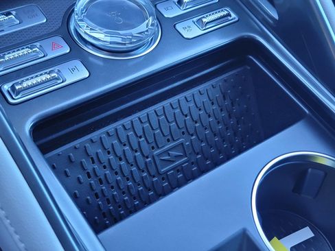 New 2026 Lincoln Nautilus Premier image 22