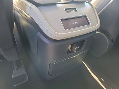 Certified 2025 Lincoln Navigator Reserve AWD/4WD image 19