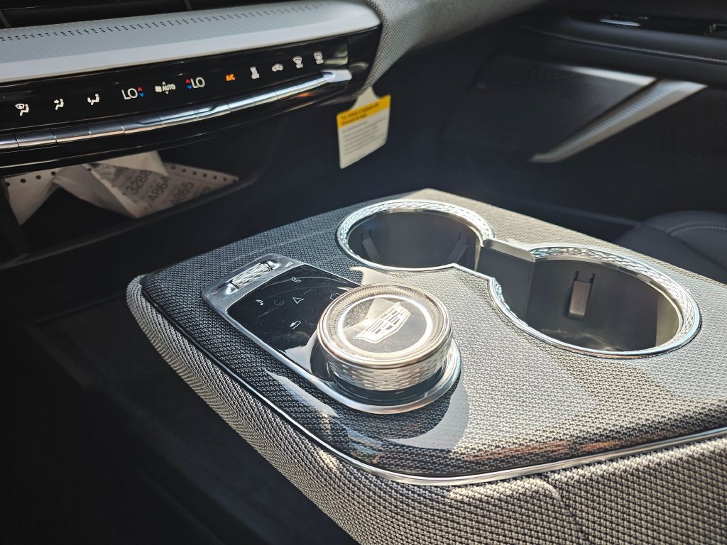 New 2027 Cadillac Optiq Sport AWD/4WD image 30
