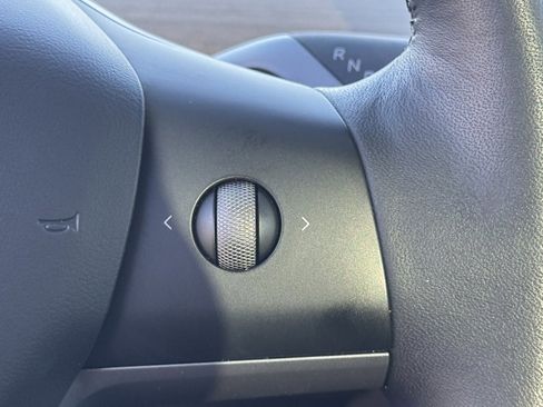 Used 2023 Tesla Model 3 Standard Range image 23