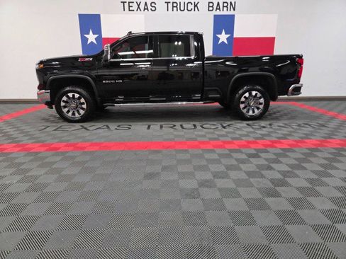 Used 2024 Chevrolet Silverado 2500 LTZ w/ LTZ Premium Package AWD/4WD image 1