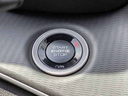 New 2025 Jeep Grand Cherokee Altitude image 25