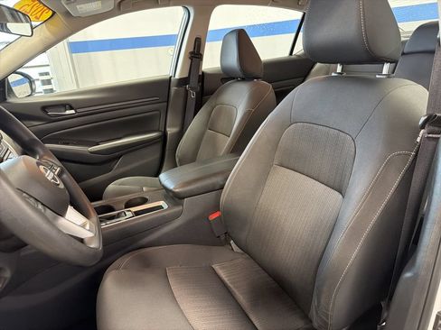 Used 2025 Nissan Altima 2.5 SV FWD image 22