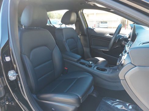 Used 2019 Mercedes-Benz GLA 250 4MATIC image 10