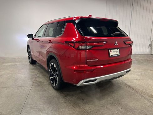 Used 2024 Mitsubishi Outlander SEL image 4