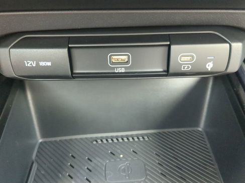 New 2025 Kia Niro EX image 19