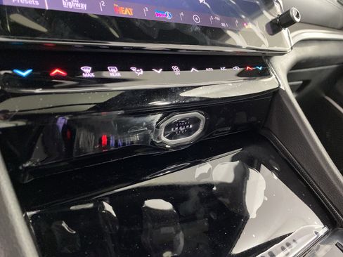 New 2026 Jeep Grand Cherokee Limited image 24