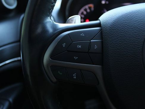 Used 2021 Jeep Grand Cherokee Limited X image 17