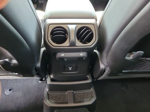 Used 2024 Jeep Wrangler Unlimited Sahara w/ Technology Group AWD/4WD image 12