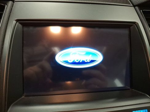 Used 2017 Ford Taurus Limited FWD image 22