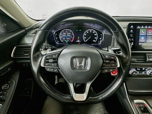 Used 2019 Honda Accord Touring image 11