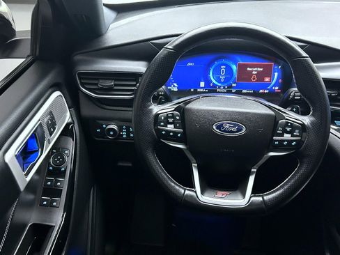 Used 2022 Ford Explorer ST image 12
