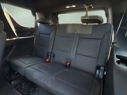 Used 2025 Chevrolet Tahoe Premier image 32