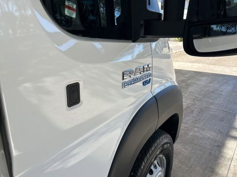 Used 2024 RAM ProMaster 3500 w/ Delivery Van Package image 21