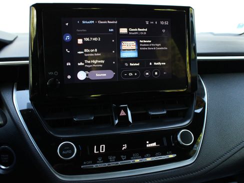 Used 2024 Toyota Corolla SE FWD image 33