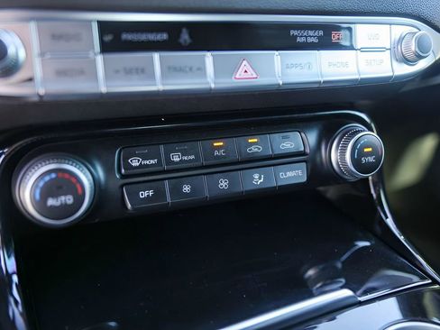 Used 2021 Kia Stinger GT-Line image 19