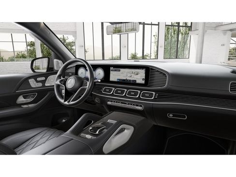 Used 2024 Mercedes-Benz Maybach GLS 600 4MATIC image 6