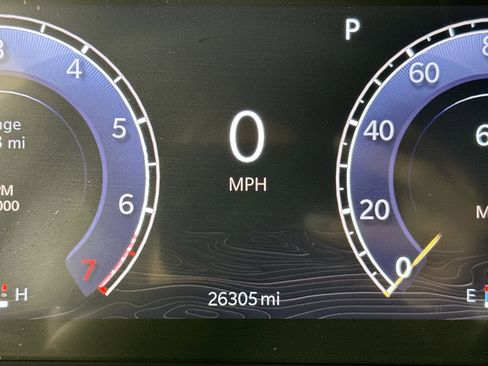 Used 2023 Jeep Grand Cherokee L Laredo image 12