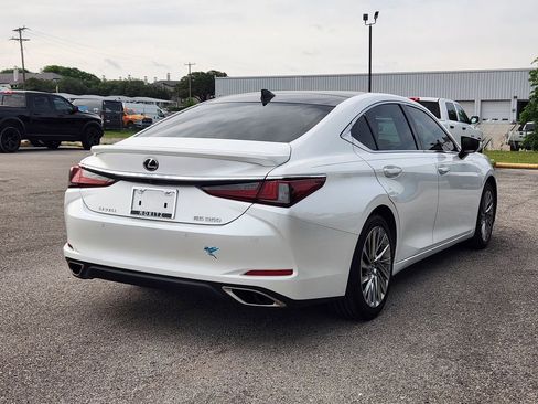Used 2022 Lexus ES 350 Ultra Luxury w/ Accessory Package 2 FWD image 4