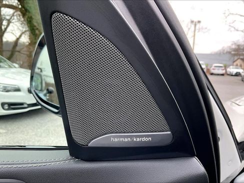 Used 2026 BMW X7 xDrive40i w/ Executive Package image 37