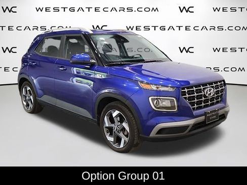 Used 2022 Hyundai Venue SEL image 2