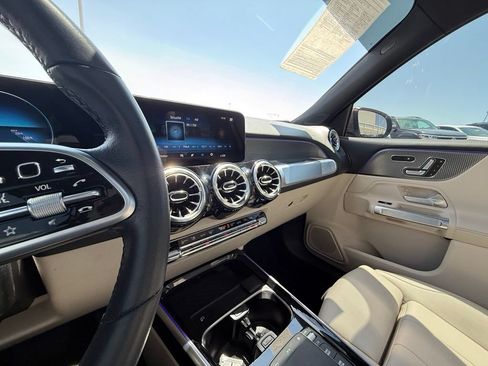 Used 2023 Mercedes-Benz GLB 250 image 14