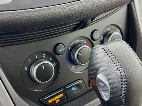 Used 2016 Ford Escape SE image 16