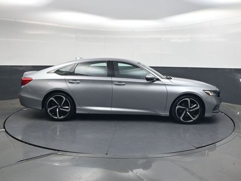 Used 2020 Honda Accord Sport image 3