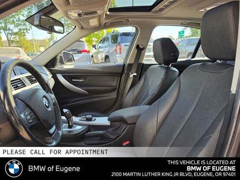 Used 2018 BMW 320i xDrive Sedan w/ Convenience Package AWD/4WD image 24