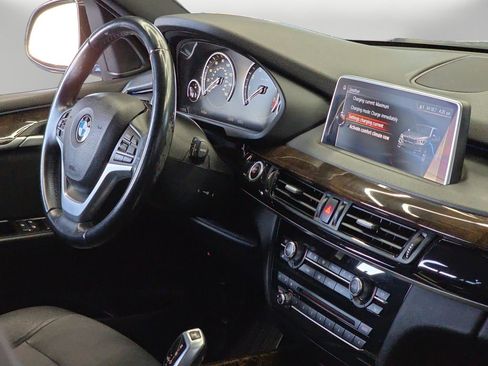 Used 2017 BMW X5 xDrive40e image 10