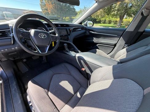 Used 2020 Toyota Camry LE FWD image 9