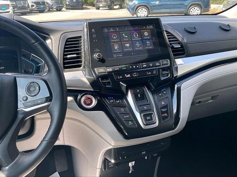 Used 2018 Honda Odyssey Elite image 19