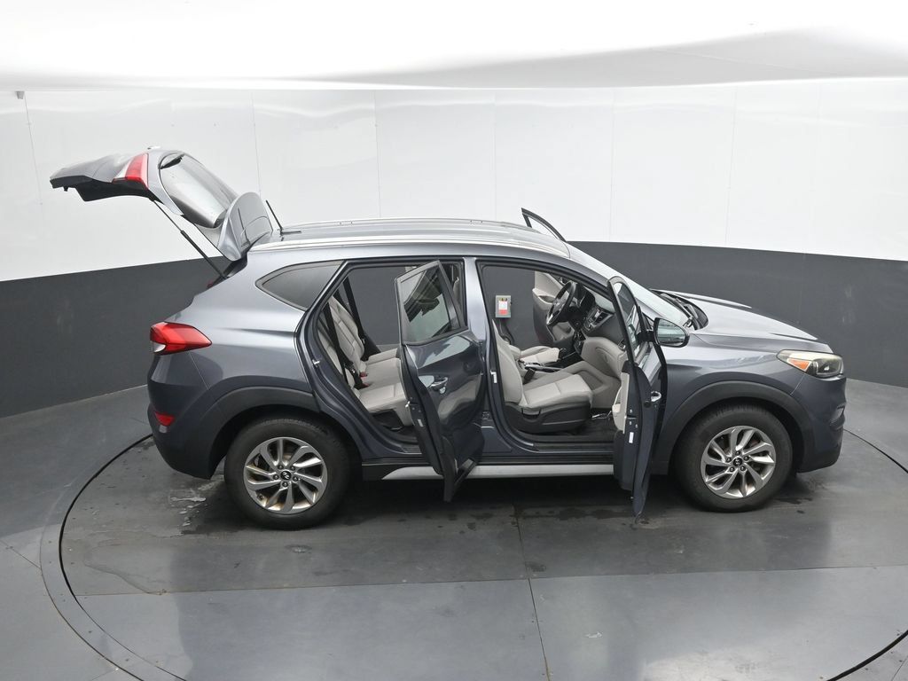Used 2017 Hyundai Tucson SE w/ SE Popular Package 02 FWD image 48