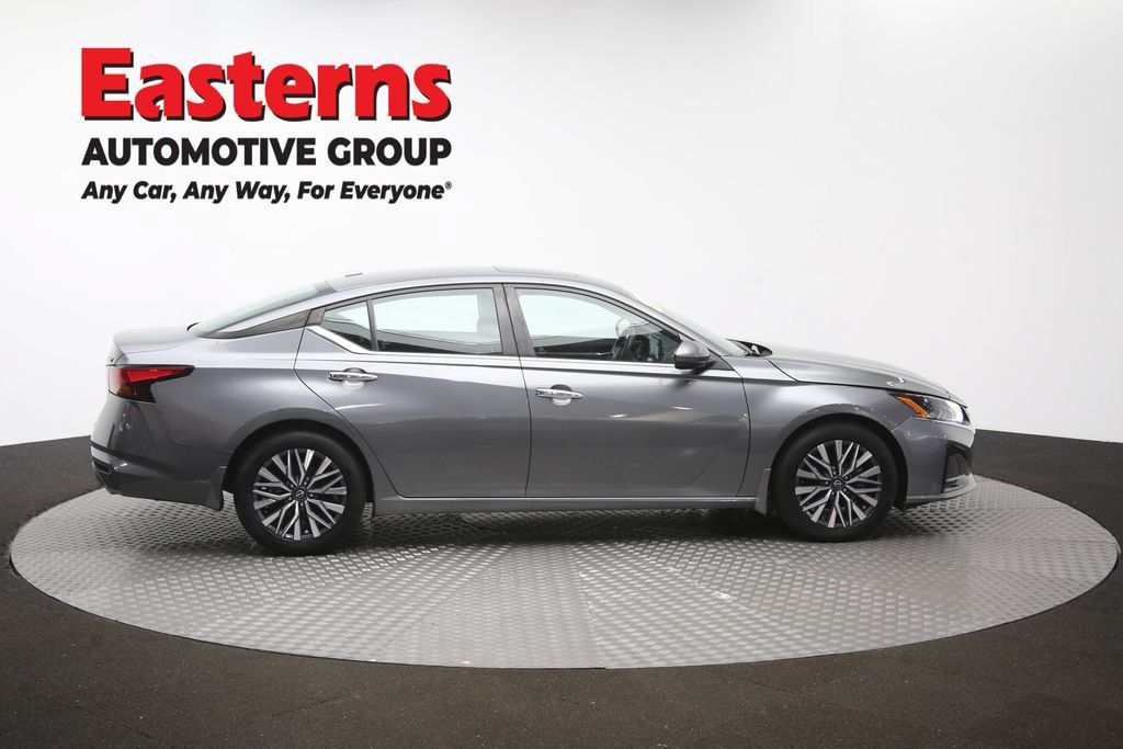 Used 2023 Nissan Altima 2.5 SV w/ SV Premium Package FWD image 44