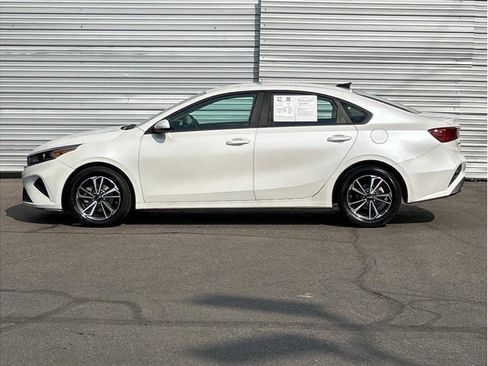 Used 2023 Kia Forte LXS image 7