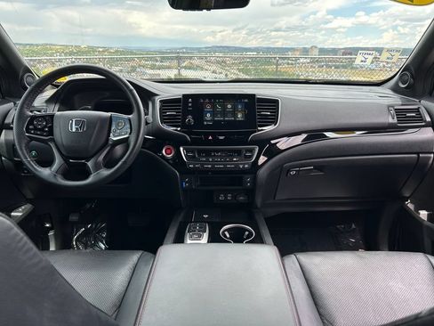 Used 2024 Honda Passport Black Edition image 6