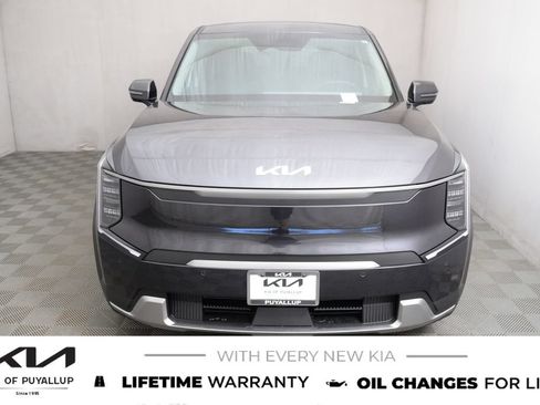 New 2026 Kia EV9 Light RWD image 2
