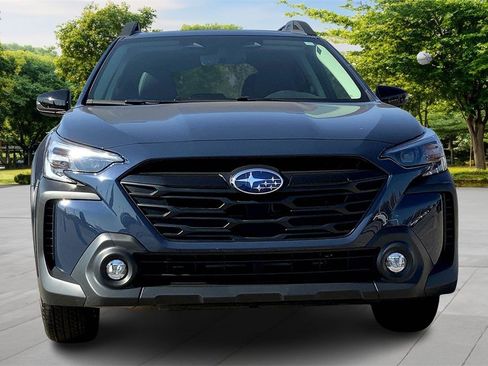 Certified 2025 Subaru Outback Onyx Edition image 2