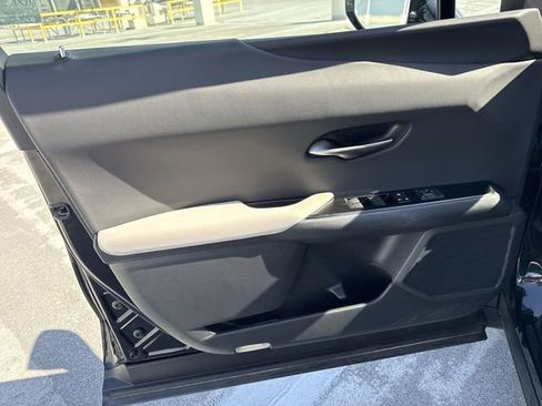 Certified 2022 Lexus UX 200 200 w/ Accessory Package (Z1) image 13