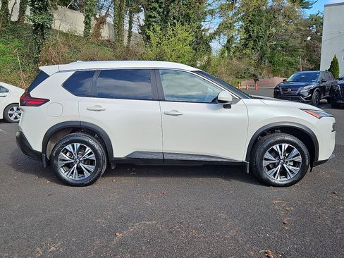 Certified 2023 Nissan Rogue SV w/ SV Premium B Package image 7