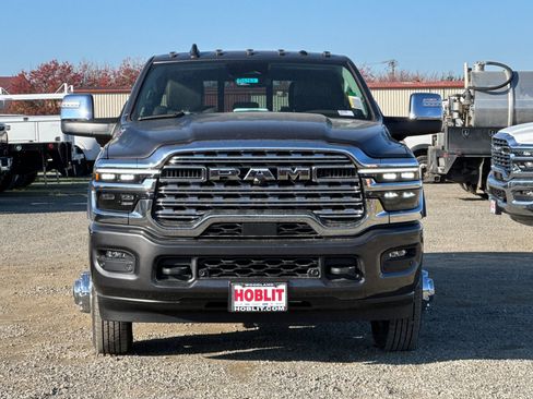 New 2026 RAM 3500 Limited image 8