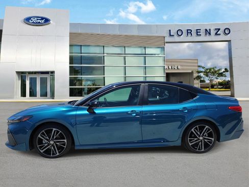 Used 2025 Toyota Camry XSE FWD image 8