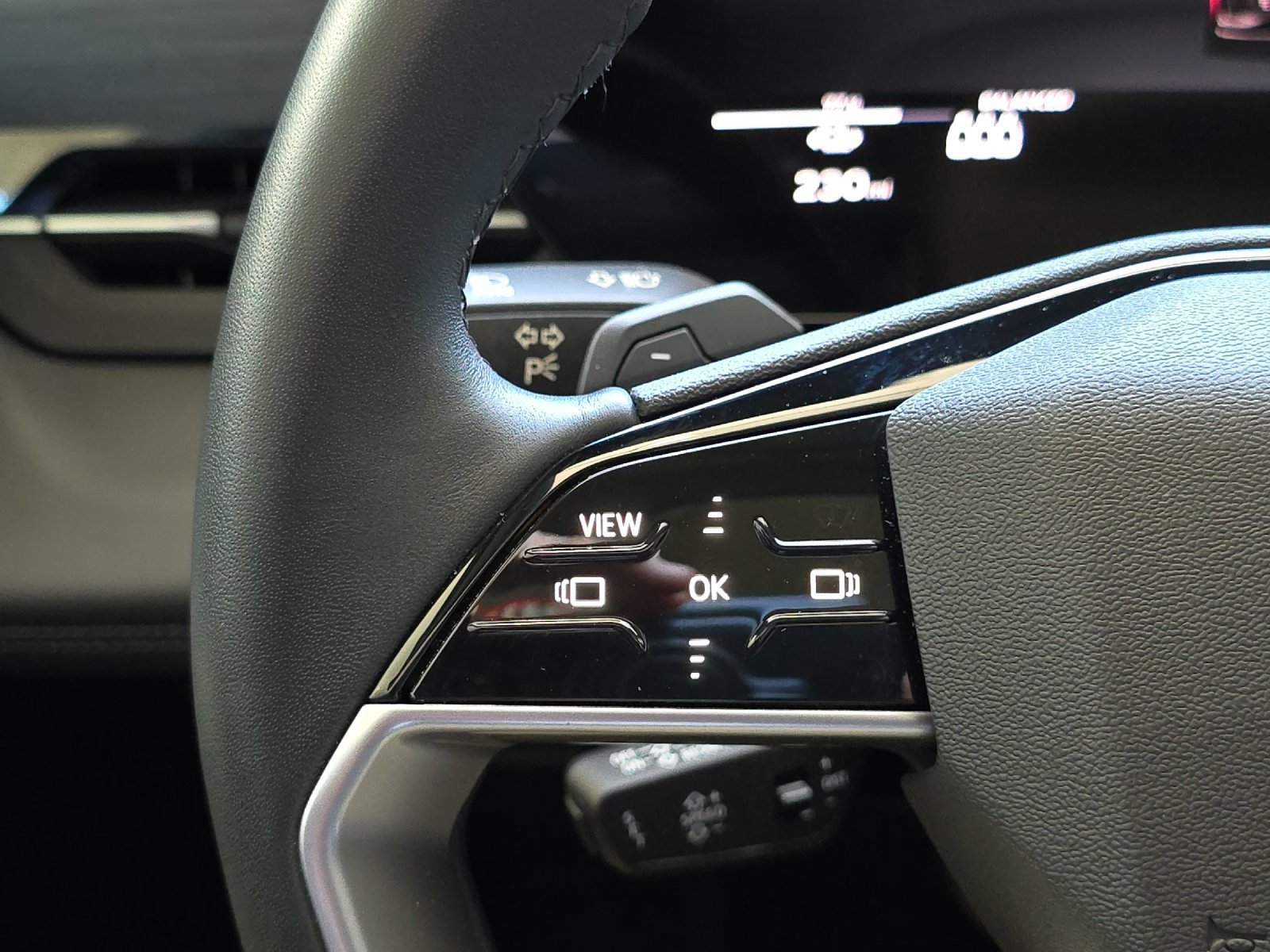 Used 2025 Audi Q6 e-tron Premium RWD image 27