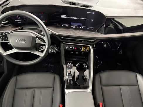 Used 2025 Audi Q5 Premium w/ Convenience Package AWD/4WD image 12