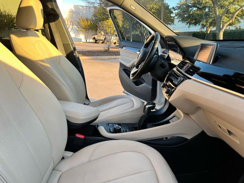 Used 2018 BMW X1 sDrive28i image 19