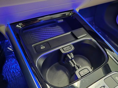 Used 2025 Mercedes-Benz GLA 250 4MATIC image 42