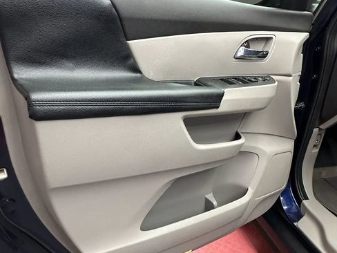 Used 2015 Honda Odyssey EX image 9