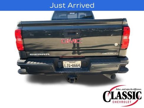 Used 2019 GMC Sierra 3500 Denali w/ Duramax Plus Package image 21