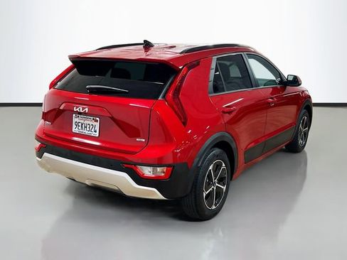 Certified 2023 Kia Niro EX image 7