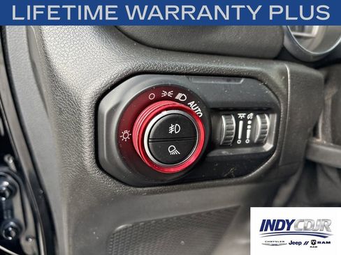 Used 2021 Jeep Gladiator Overland w/ Popular Equipment Package AWD/4WD image 20